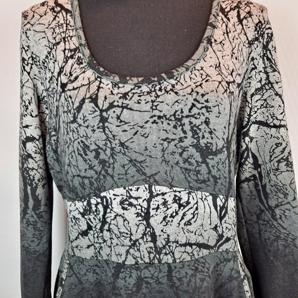 Papillon Long Sleeve Dress with Pockets Size L - Picture 4 of 11